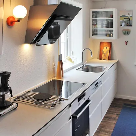 Uschi - 15m From The Sea By Interhome Feriehus Hasle